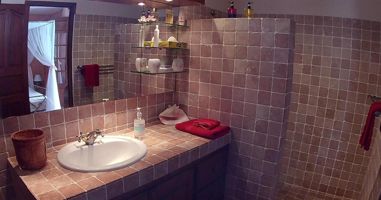 Agreable Chambre D'Hotes, Sdb, Piscine, Carbet Cuisine. แซงต์-โคลด ภายนอก รูปภาพ
